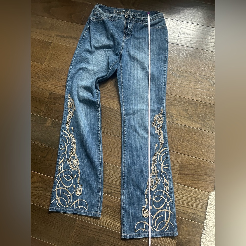 Classic Denim Flare Jeans with Intricate Embroidered Gold Design - Picture 11 of 12